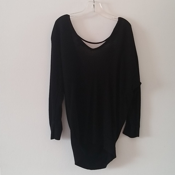 Black loose top - Picture 2 of 4